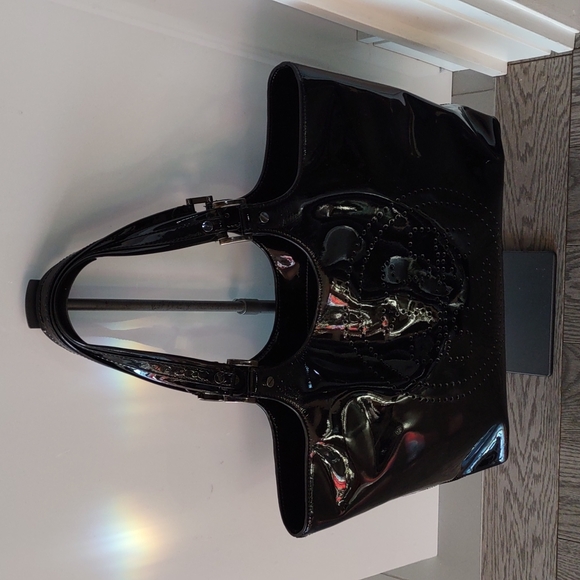 Beautiful shoulder bag by Tory Burch 🌼☘️🍀 - Picture 3 of 12